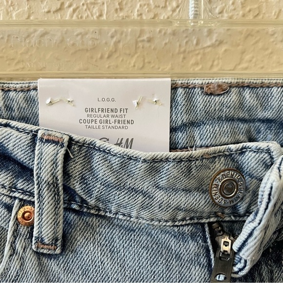 H&M Jeans Girlfriend Fit Regular Waist Loose Fit High Rise Light Wash 8 - Picture 8 of 11